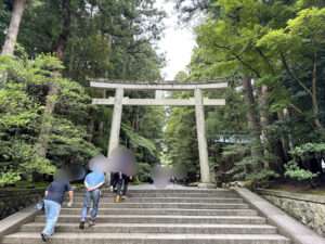 弥彦神社《新潟・弥彦村》