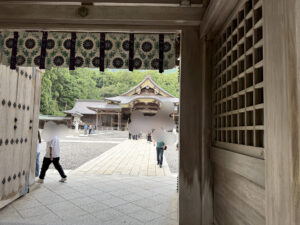 弥彦神社《新潟・弥彦村》