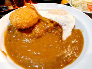 飲食笑商何屋ねこ膳《東京・新宿三丁目》