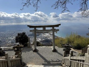 高屋神社《香川・観音寺市》